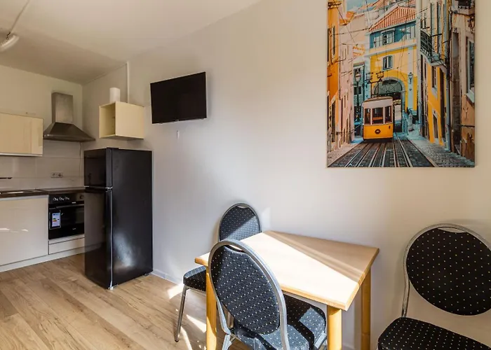 Lägenhet Dkn - Ihr Zuhause Auf Zeit In Halle - Vollmoebliert - Waschmaschine - Wlan - Naehe S-bahn Halle (Saale)